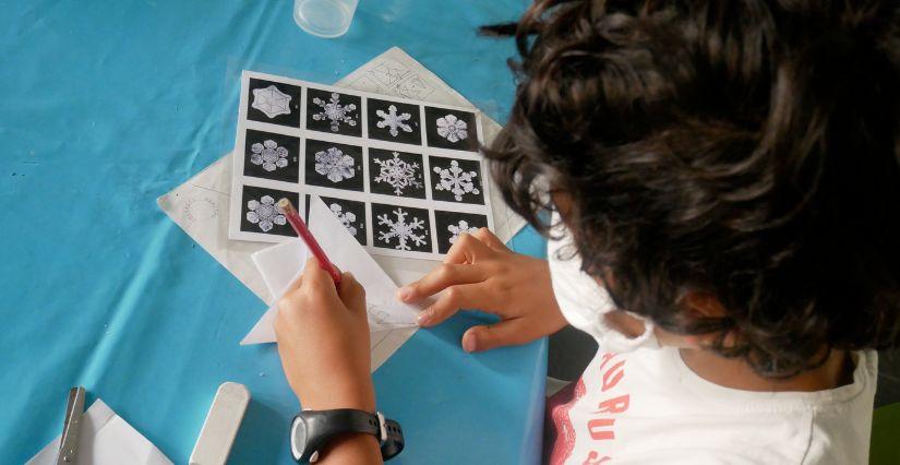 "Glace à la loupe", atelier scientifique pour les enfants au Musée de l'Ancien Évêché - Grenoble
